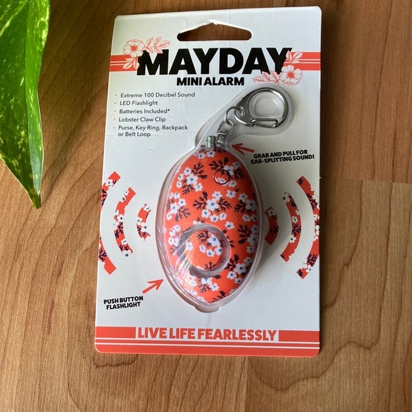 Mayday Mini Alarm Flashlight Keychain - Picture 3 of 8
